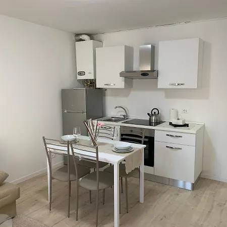 Via Cattaneo 42 - Solo Affitti Brevi Apartmán